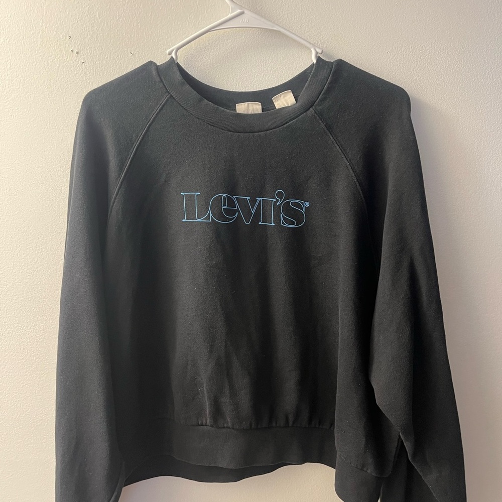 Pre-owned women Levi’s sweater size Large